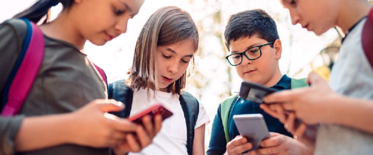 Budget phone for students image 1 11172024 1200x500